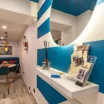Mooniq Napoli