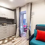 Mooniq * Napoli
